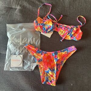 Kulani Kinis 👙 NWT- Never worn! Sapphire Sun ☀️